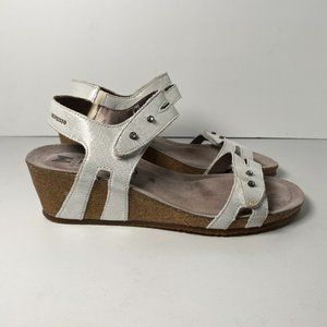 Mephisto Minoa Womens 6 36 Metallic White Liz Leather Wedge Sandal Cork Strap